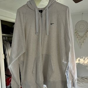 Nike white/grey Zip up hoodie. Woman’s. X-Large